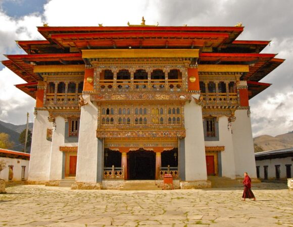 Bhutan Tour Package   05 Nights / 06 Days  | 01 Night Phuentsholing + 01 Night Thimphu +  02 Nights Paro + 01  Night Phuentsholing